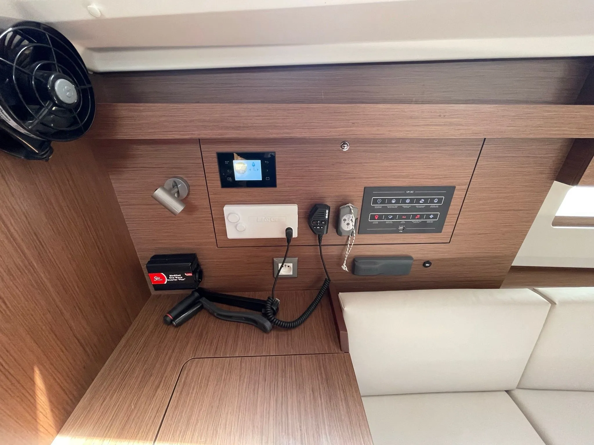 Lol Charter Boat