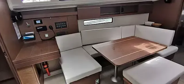 Explore Sami on a 12.87m Rental Boat