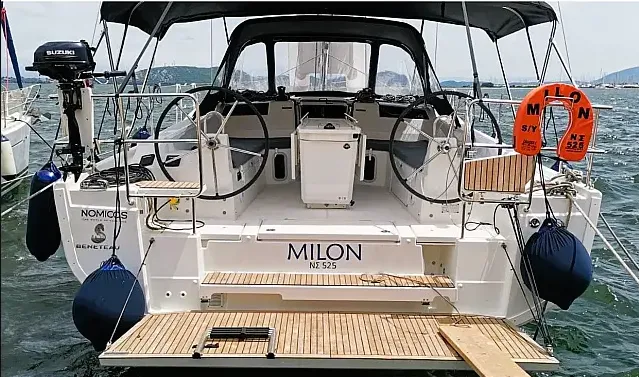 Explore Sami on a 12.87m Rental Boat