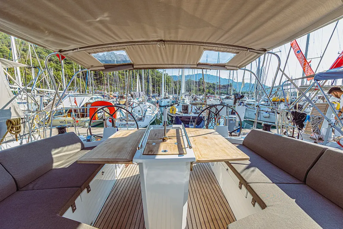 Чартер Miro - 3