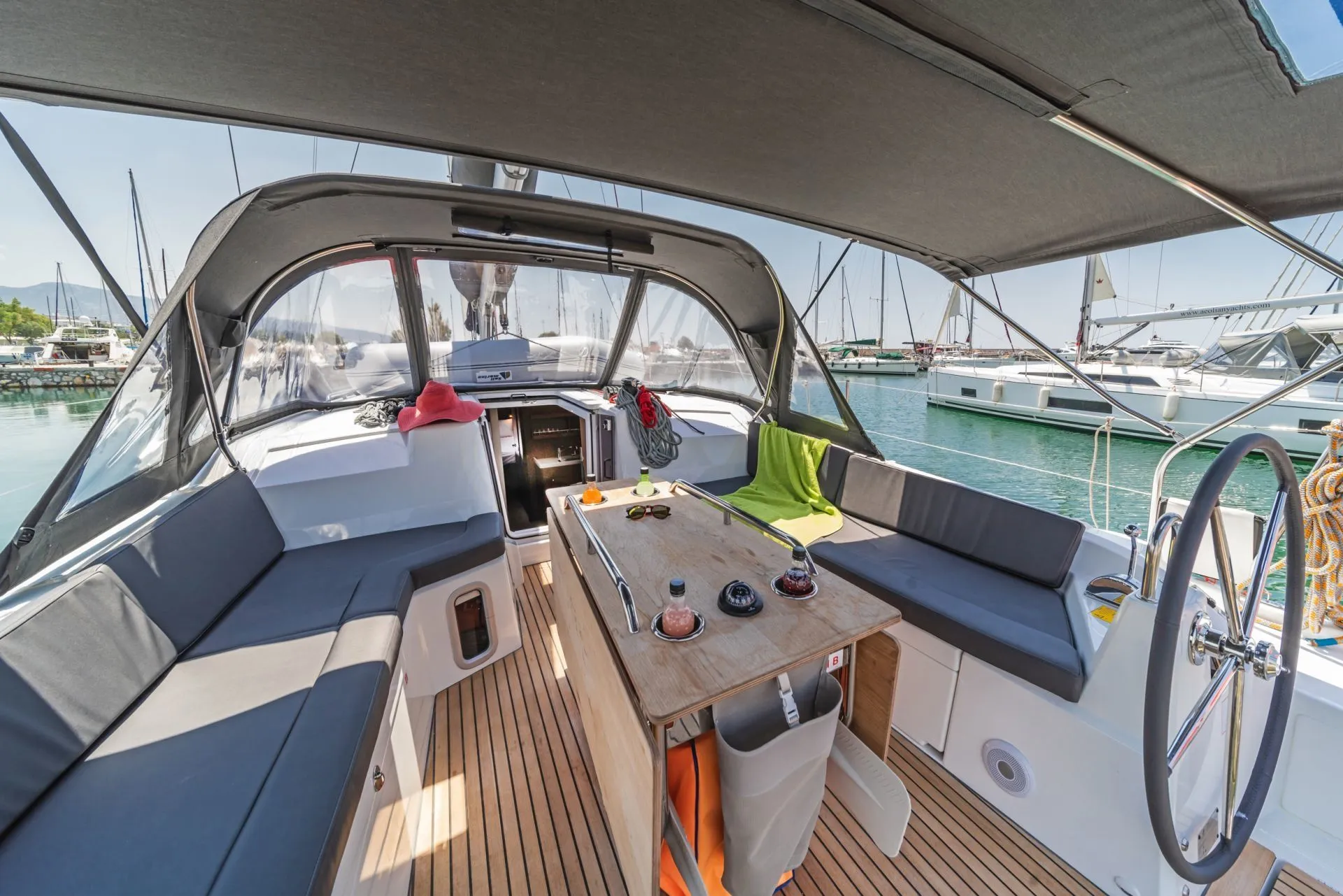Roza Charter Boat - 5