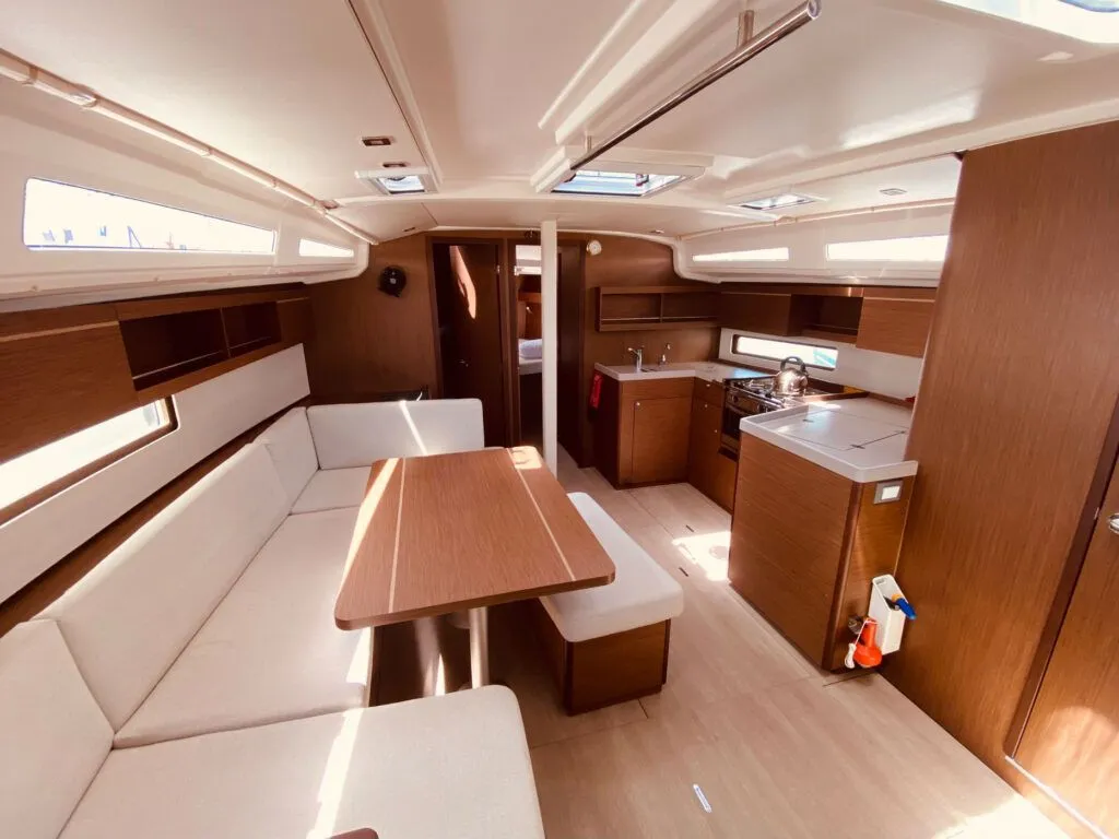 Yello Charter Boat