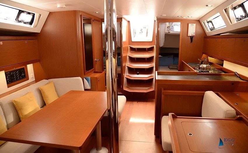 Anastasia 3 Charterboot - 3