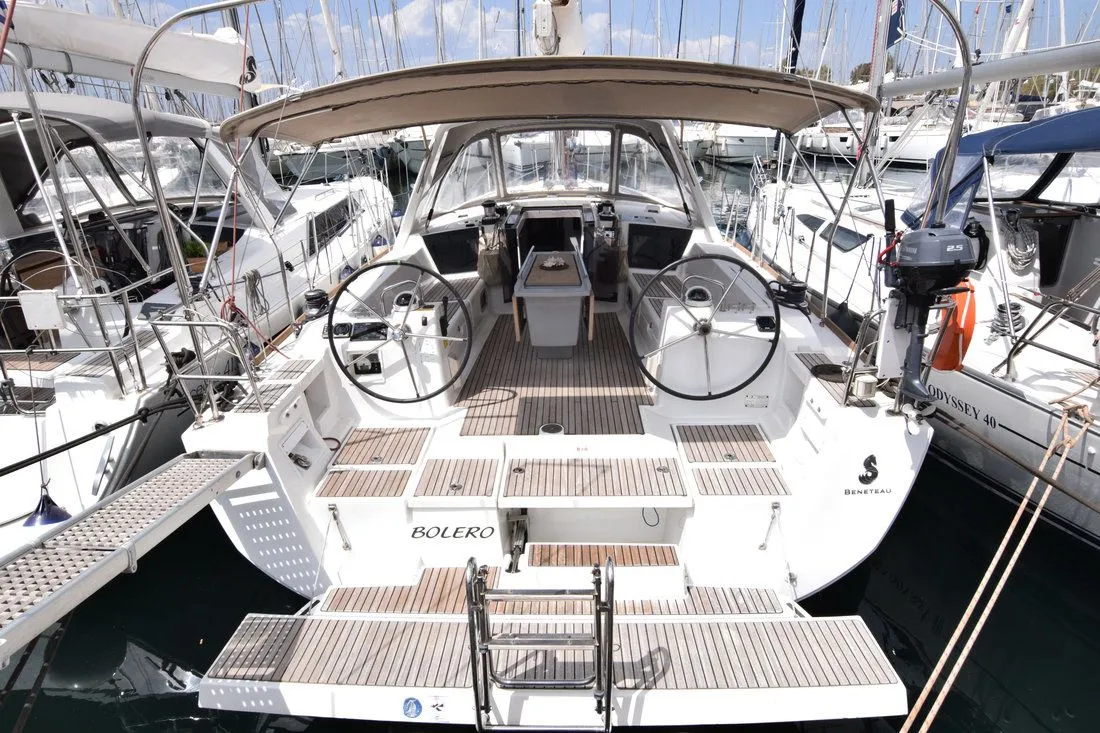 12.43m Athens 3 Cabin Sailing Yacht Hire