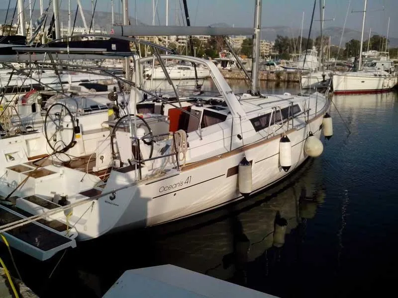 Explore Salamina on a 12.38m Rental Sailing Yacht Beneteau Oceanis 41