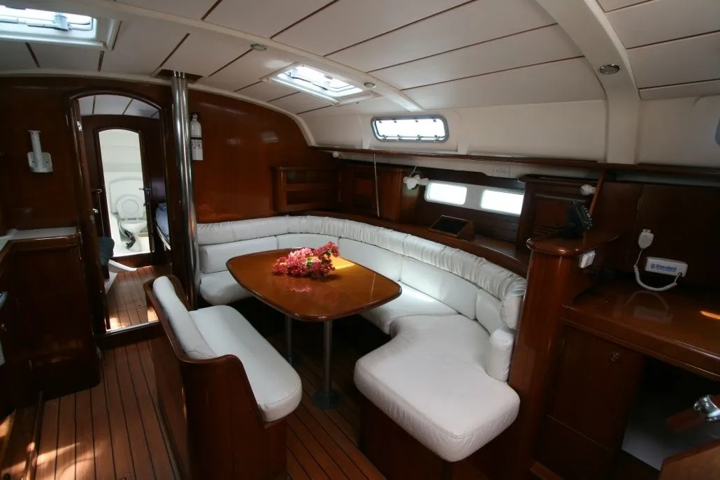 Rent a 12.74m Boat in Ribishi