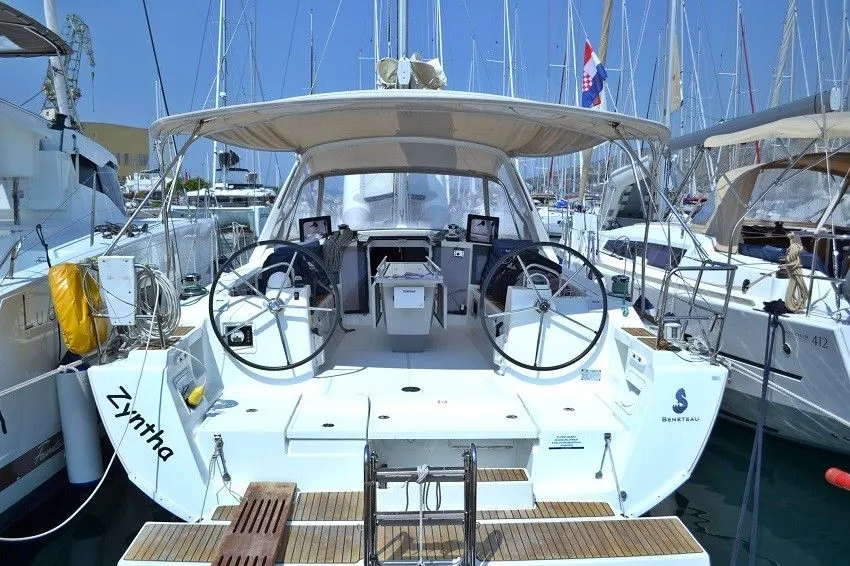 Zyntha Charter Boat - 3