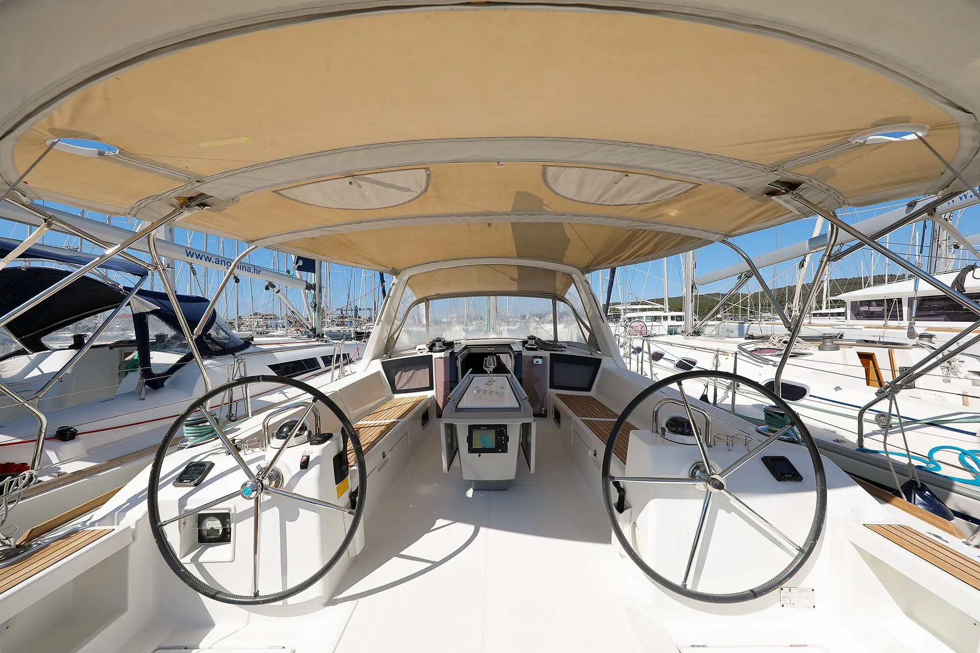 Zyntha Charter Boat - 4