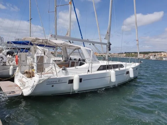 Boot - Rent a 12.43m Sailing Yacht Beneteau Oceanis 41.1 in Arzon