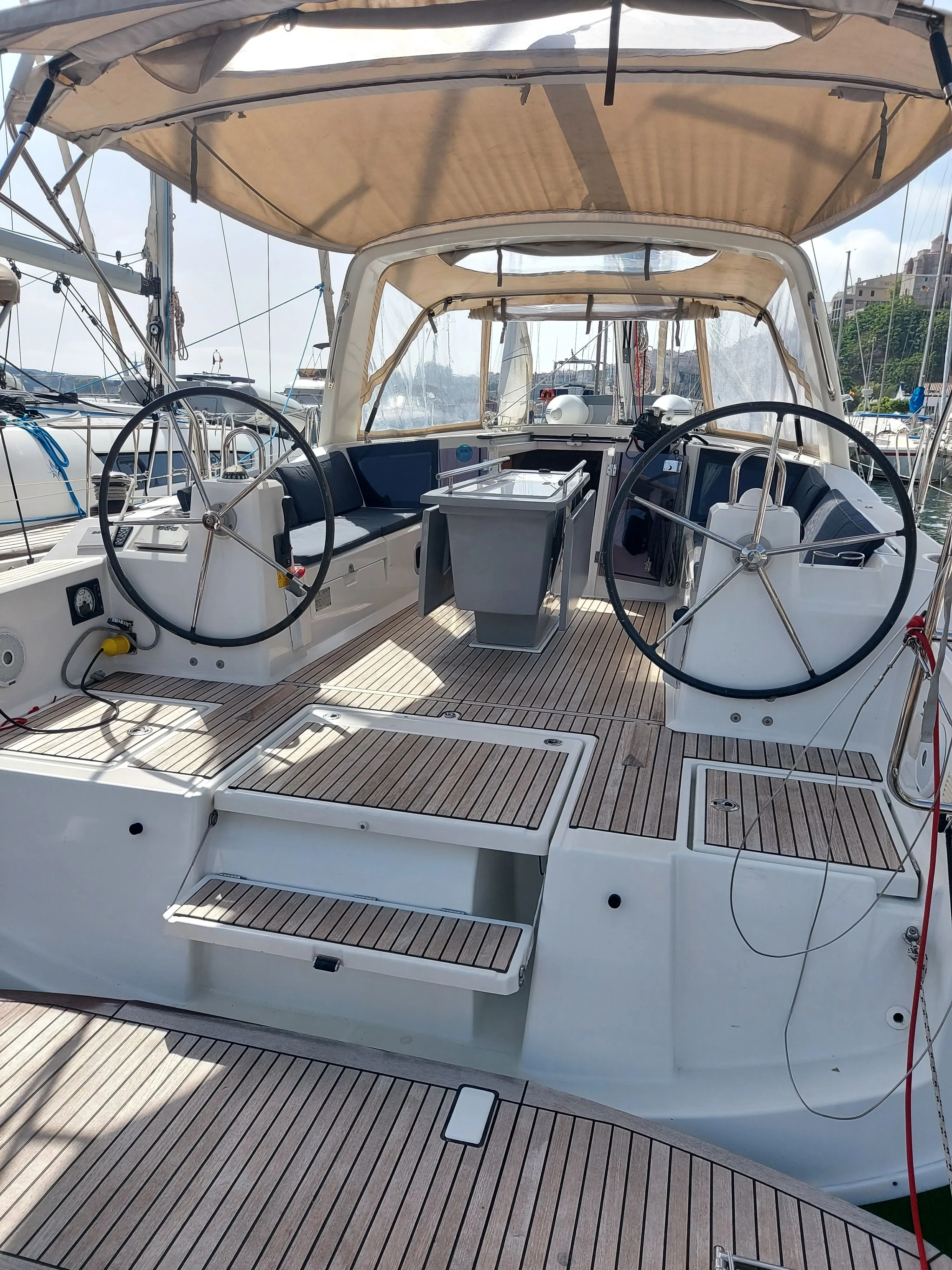 11.97m Mahón 3 Cabin Sailing Yacht Hire