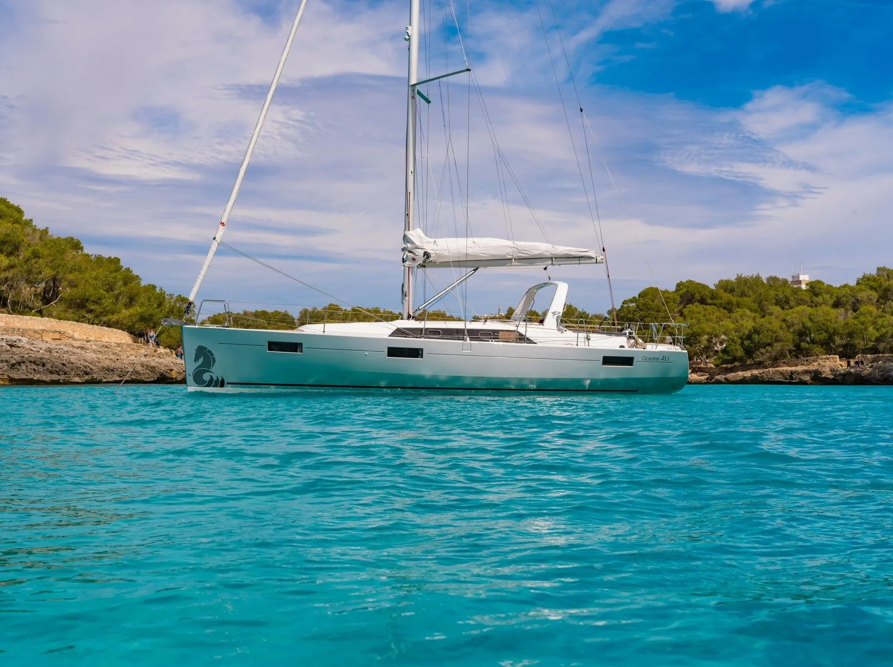 Hera Charter Boat