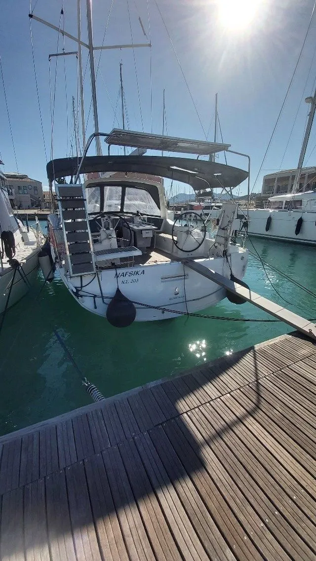 Чартер Nafsika - 4