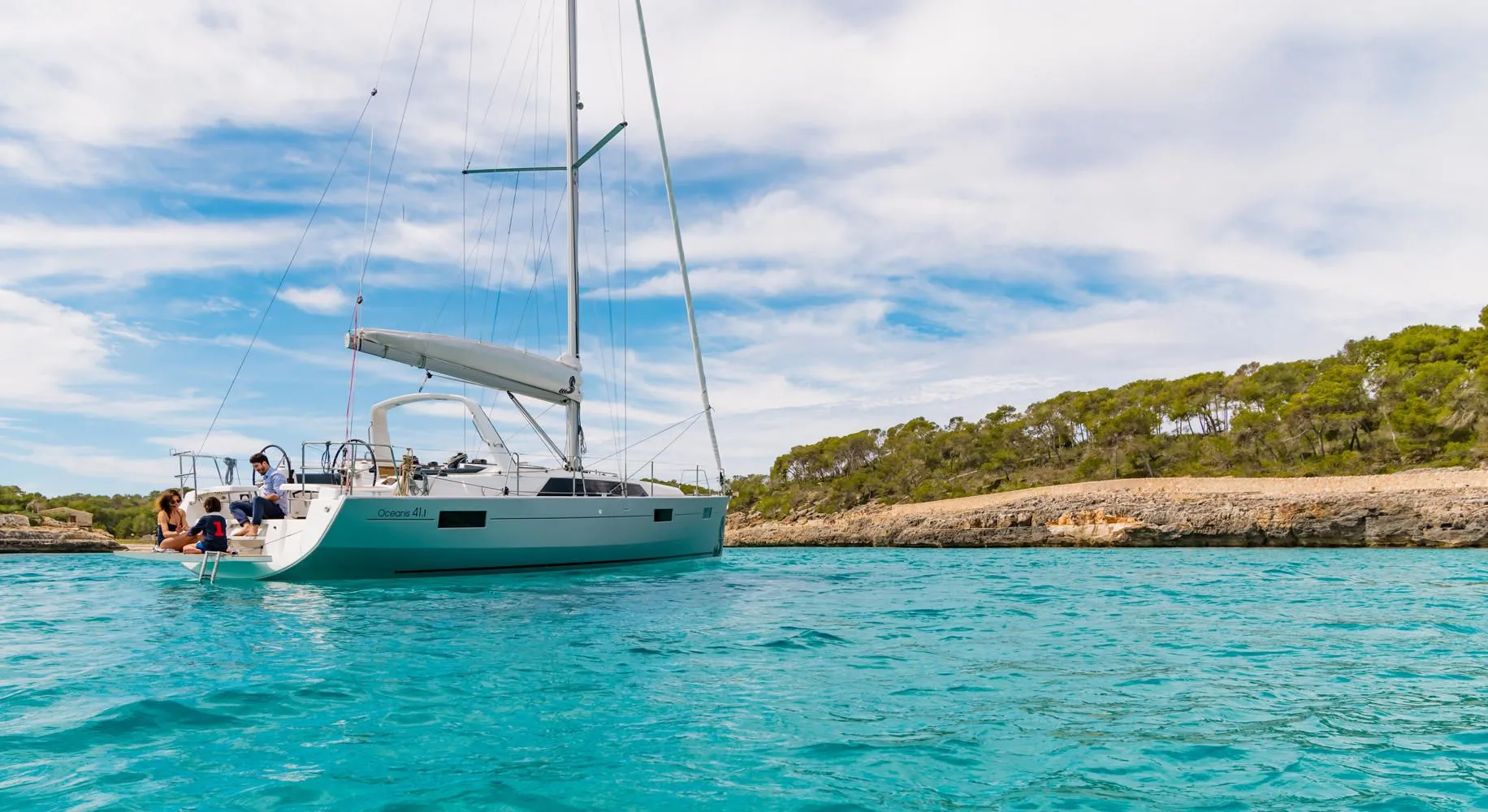 Rent a 12.43m 3 Cabin Sailing Yacht in La Paz