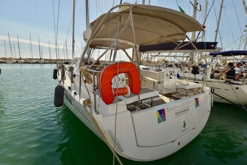 Tenuta Delle Ripalte Charter Boat