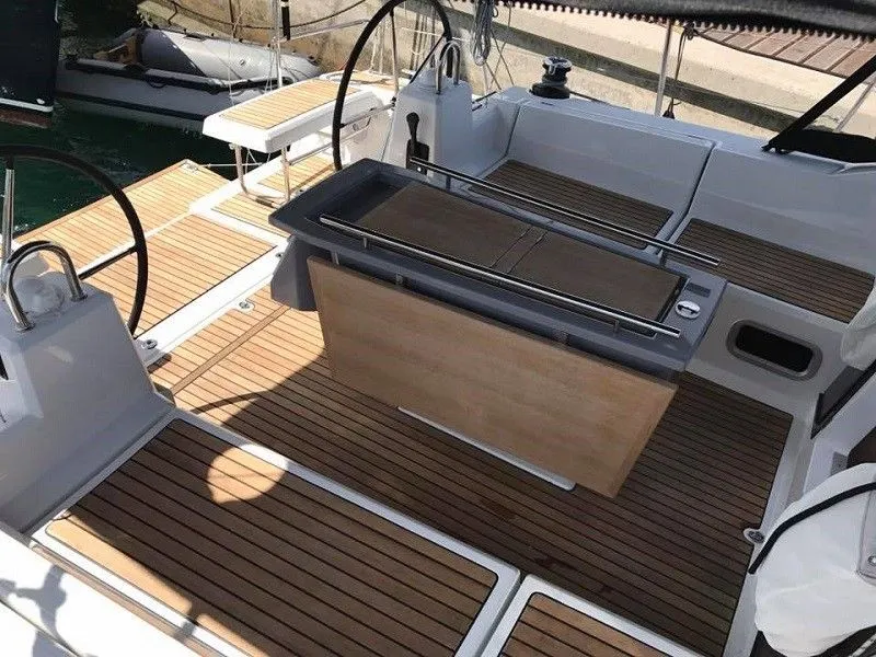 White Beauty Charterboot - 3