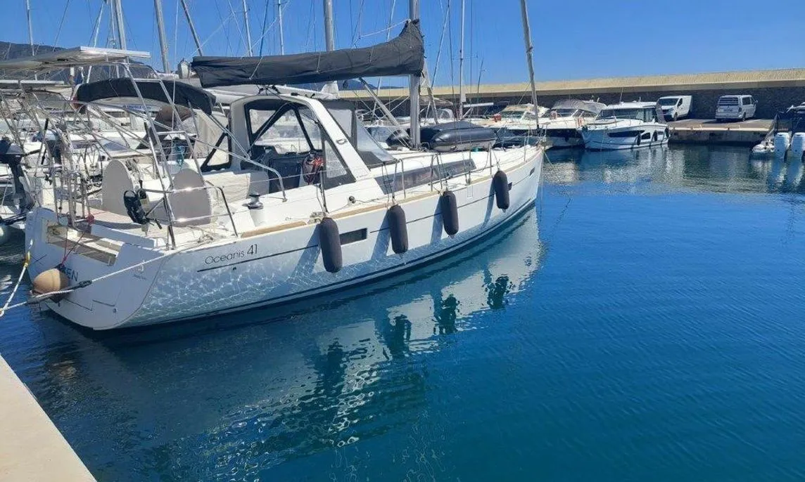 12.43m Bormes-les-Mimosas Boat Hire
