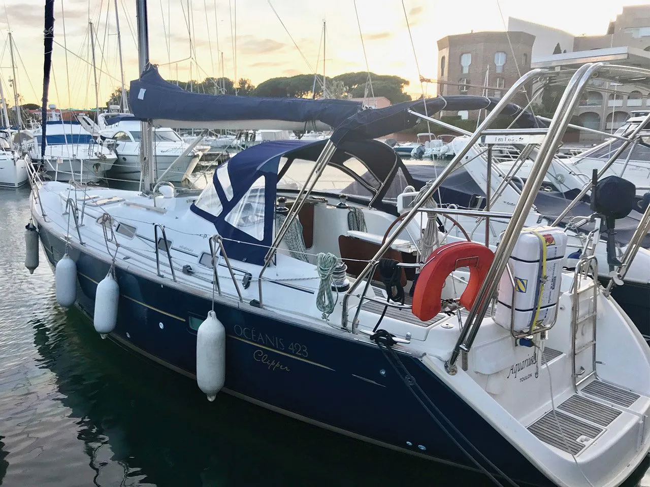 L'alliance Charter Boat - 1