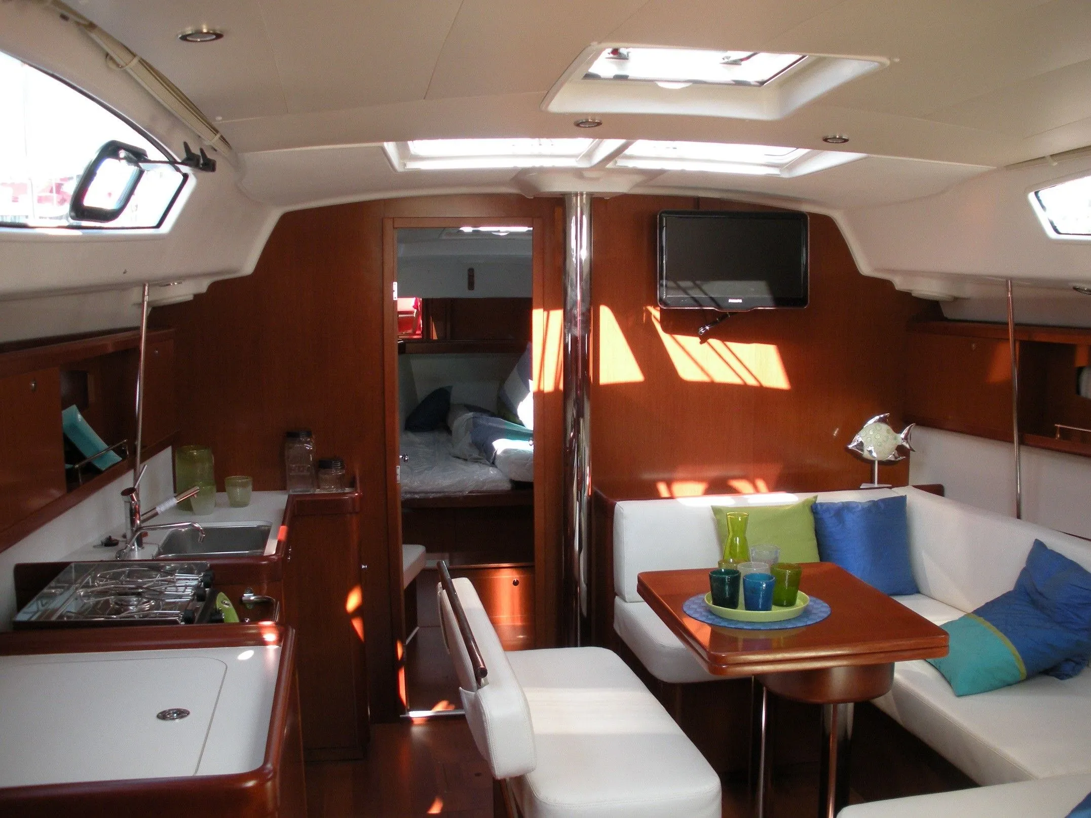 Alcor Charter Boat