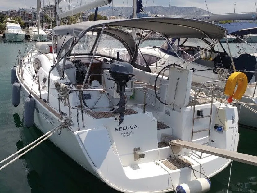Rent a 13m Sailing Yacht Beneteau Oceanis 43 in Elefsina