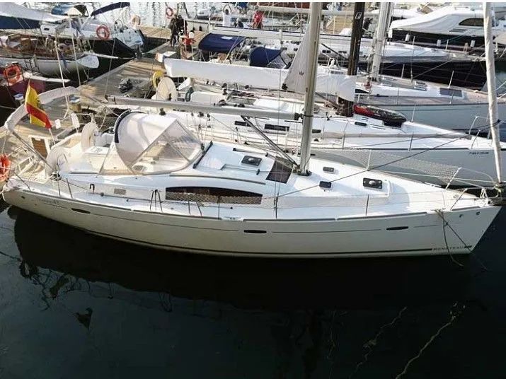 13.1m Lisbon 4 Cabin Sailing Yacht Hire