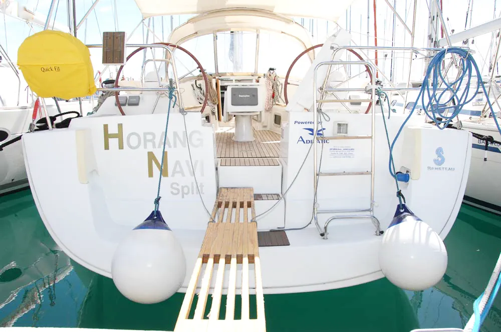 Boat - Charter a 13.13m Beneteau Oceanis 43 in Split