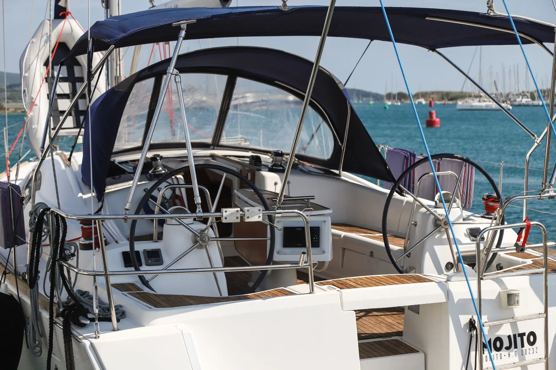 Rent a 13.1m Boat in Nikiana