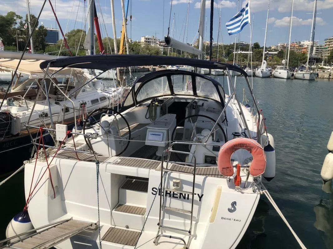 Лодка - Взять в чартер 13.12м Beneteau Oceanis 43 парусная яхта в Афины