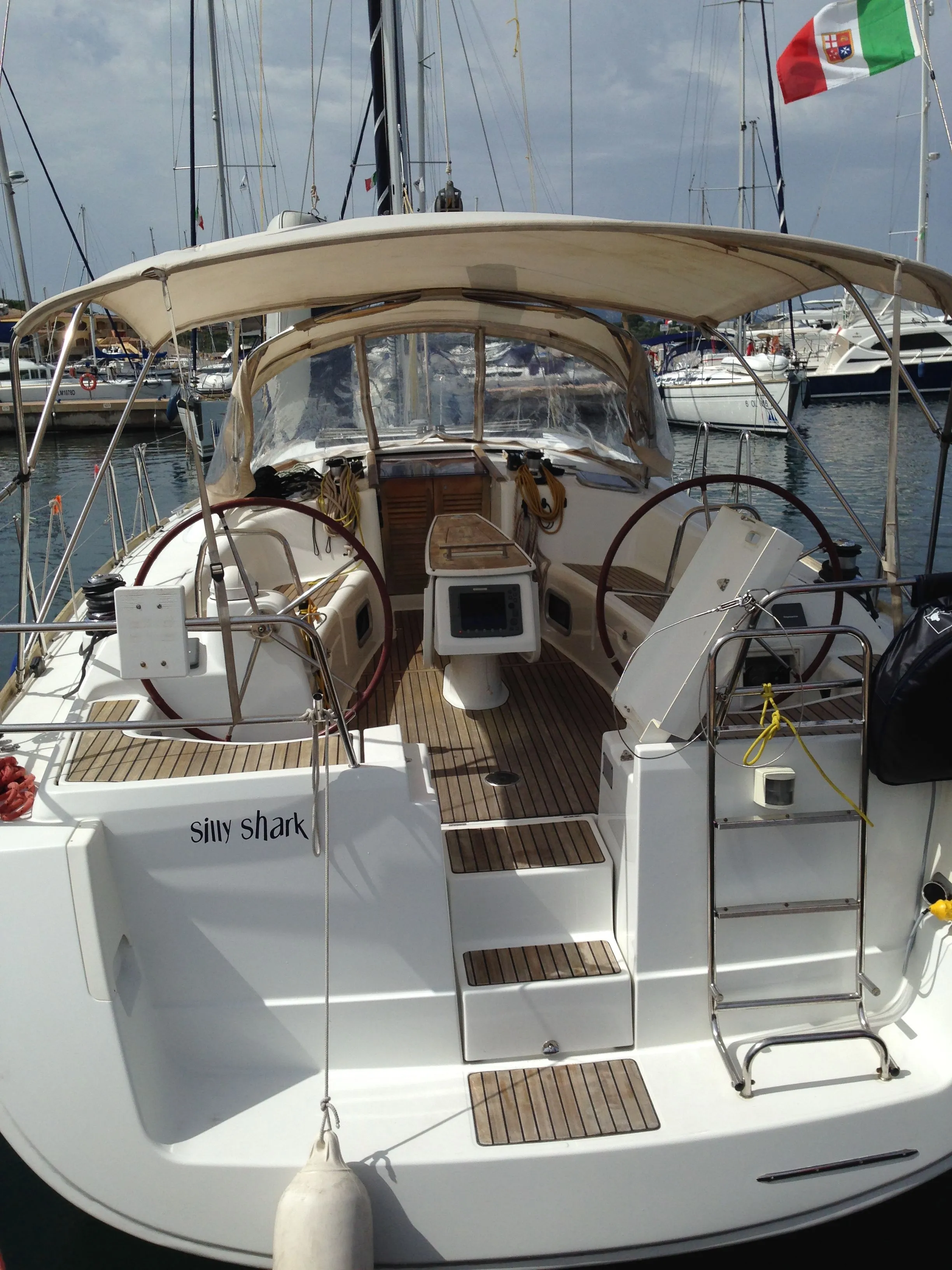 13.13m Saint George's Sailing Yacht Beneteau Oceanis 43 Hire