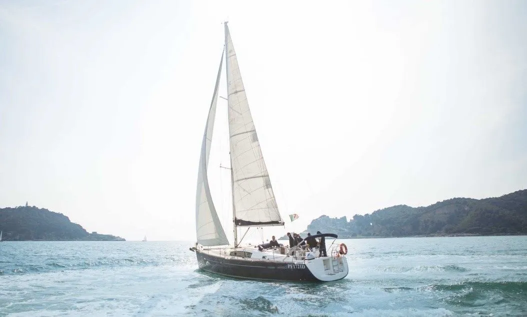 Explore Le Grazie on a 13.13m Rental Sailing Yacht