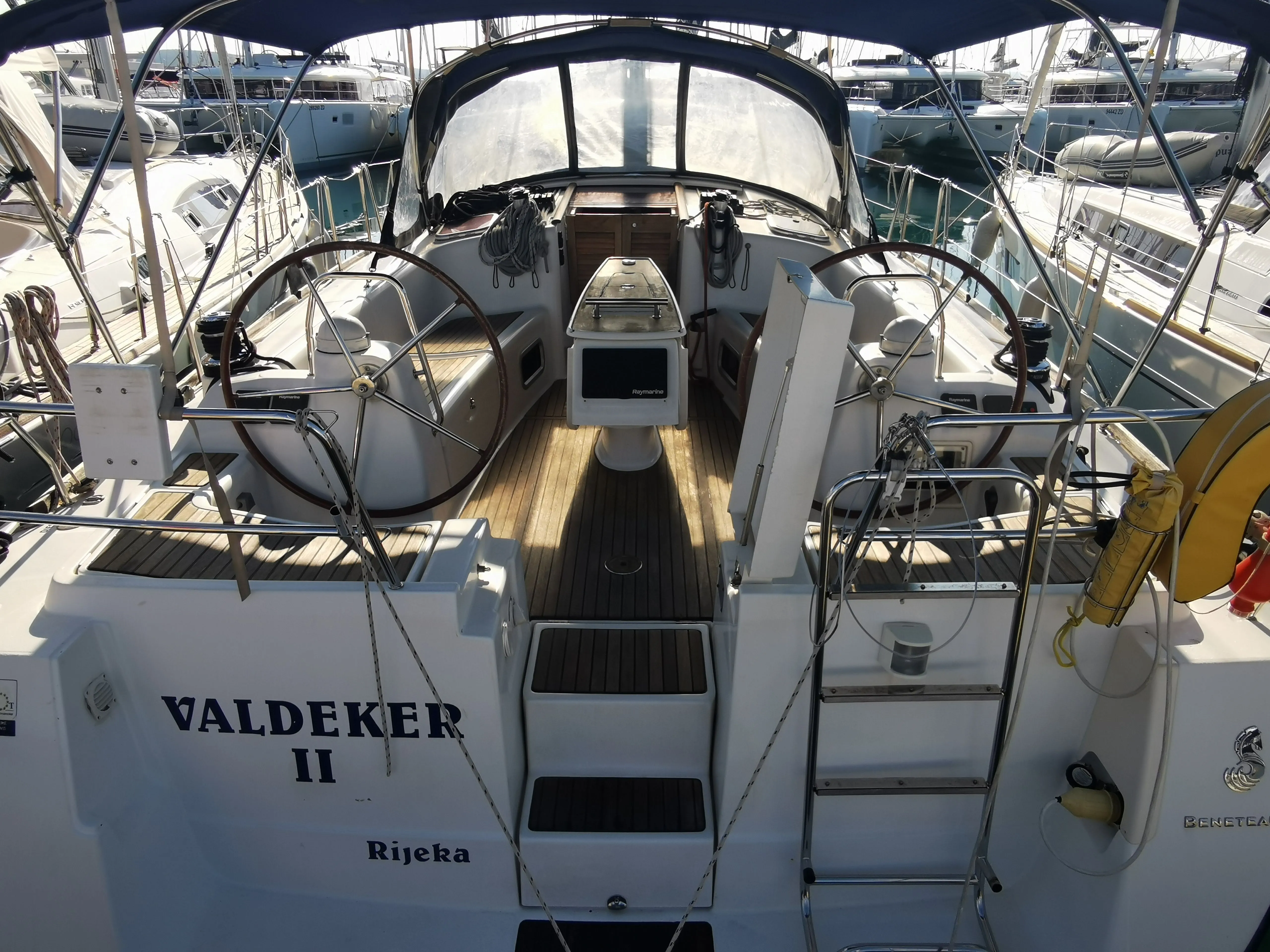 Valdeker 2 Charter Boat - 3