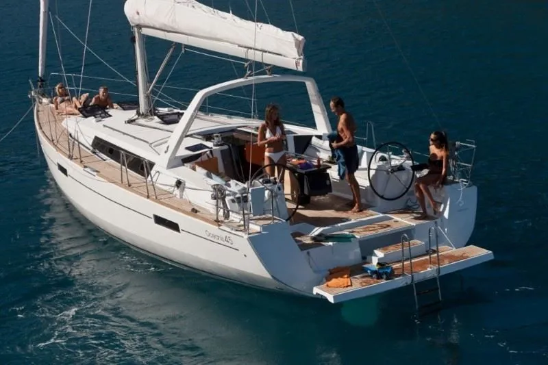 Charter a 13.94m Sailing Yacht Beneteau Oceanis 45 in Procida