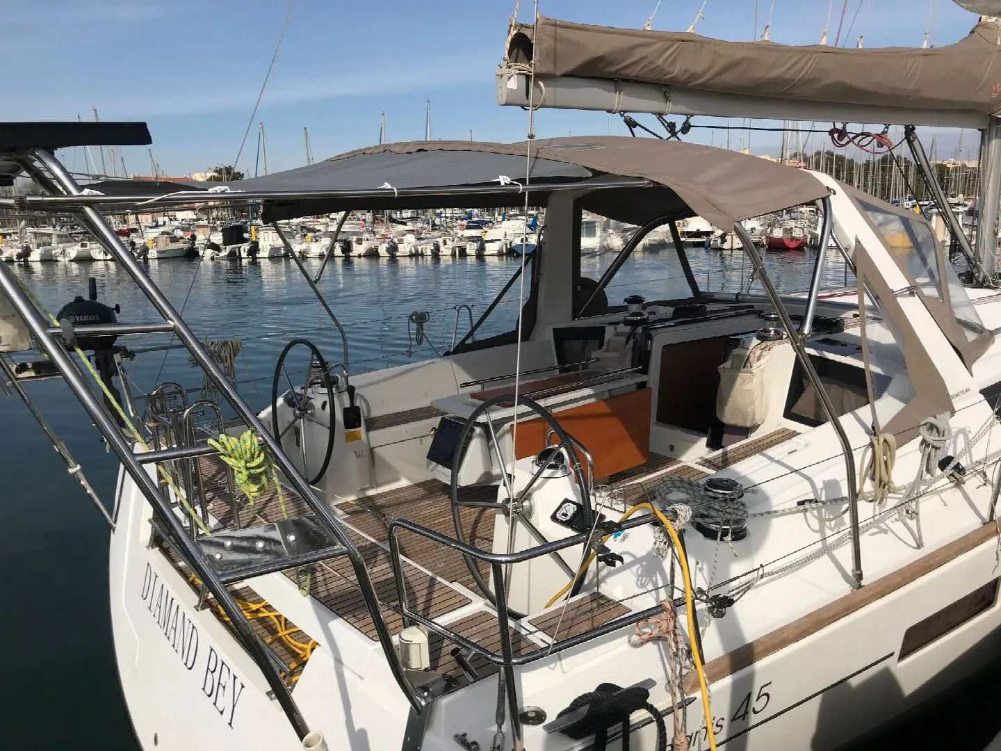 13.94m Saint-Cyprien Sailing Yacht Beneteau Oceanis 45 Hire