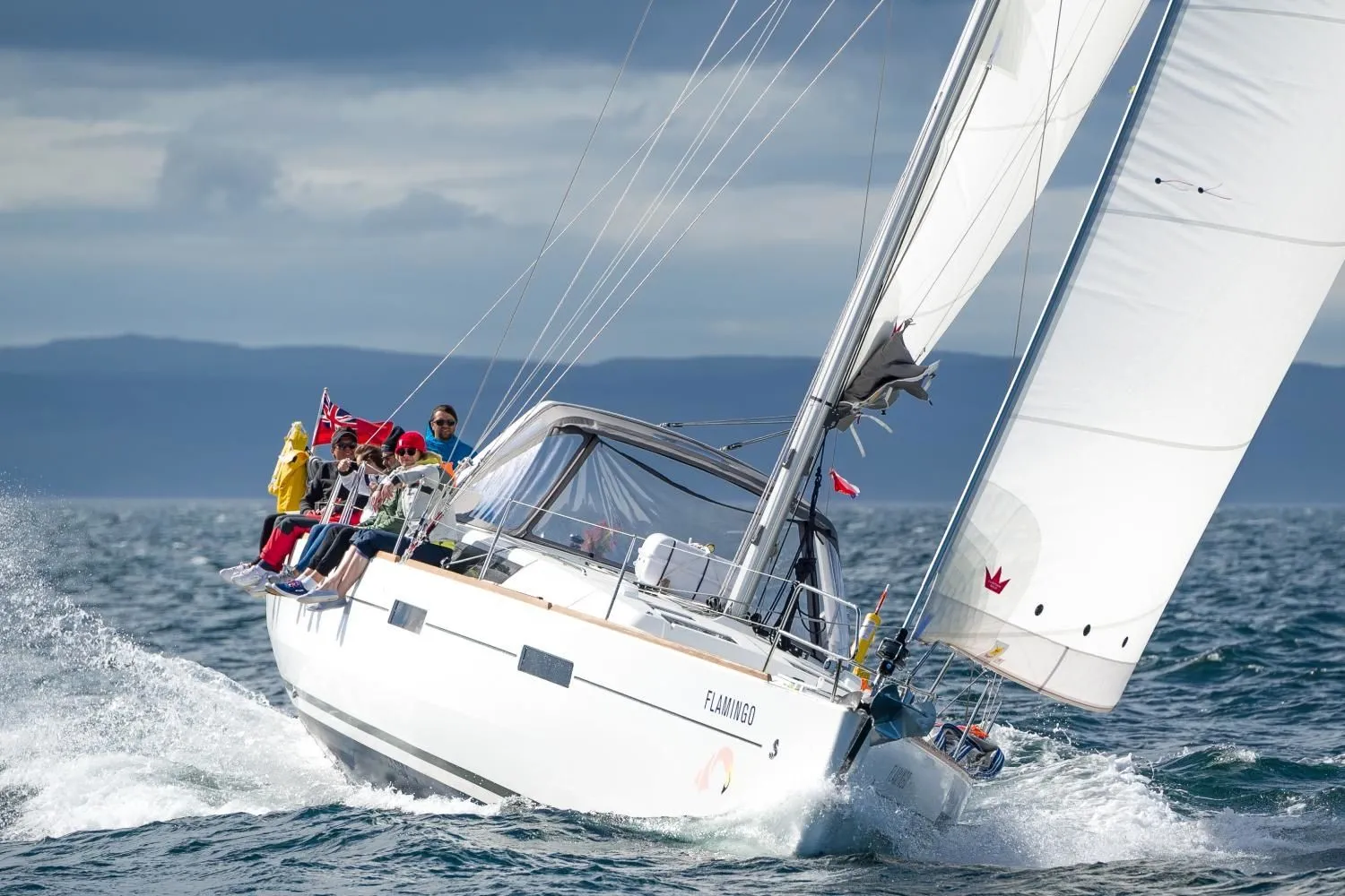 Charter a 13.85m Beneteau Oceanis 45 Sailing Yacht in Largs