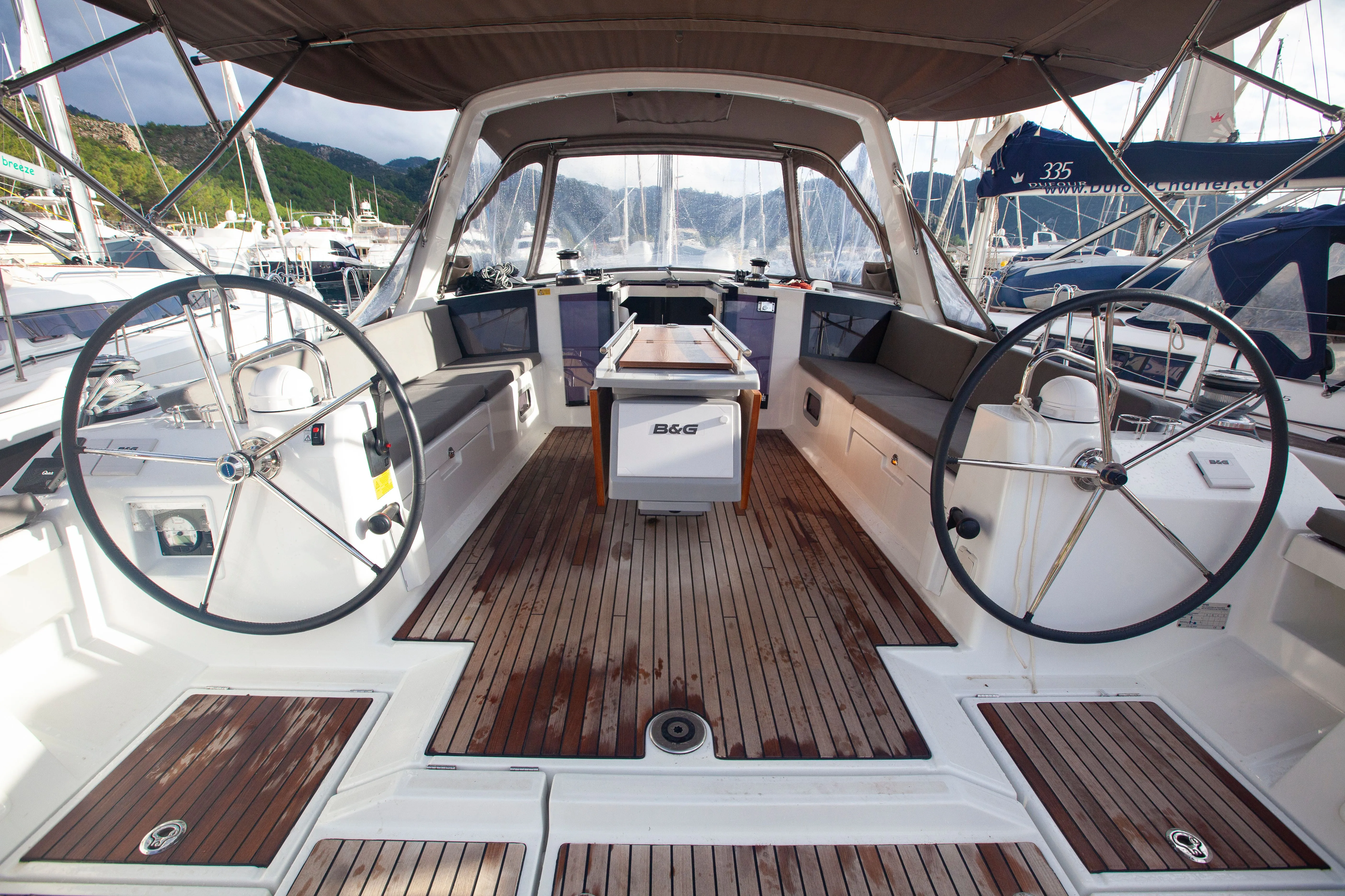 Hande Charter Boat