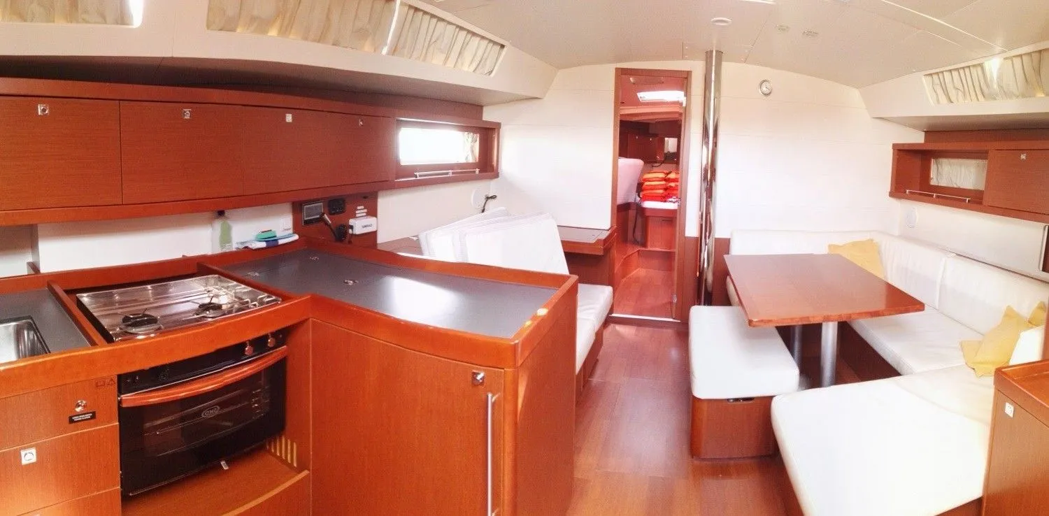 Imago Charter Boat