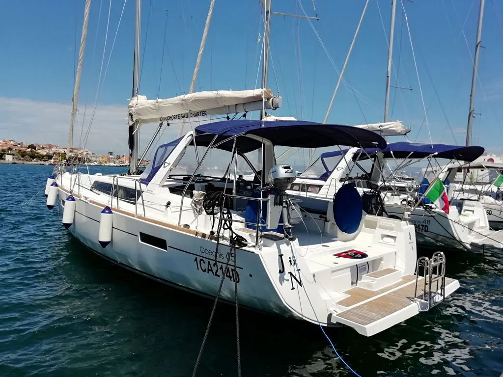 Charter a 13.5m Beneteau Oceanis 45 in Carloforte