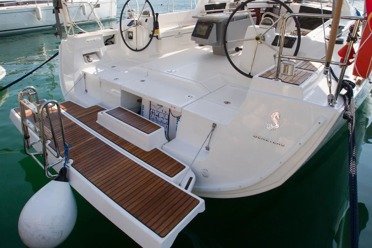 Shuffle Charter Boat