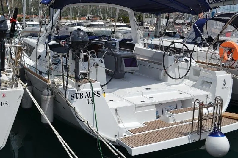 Strauss Charter Boat