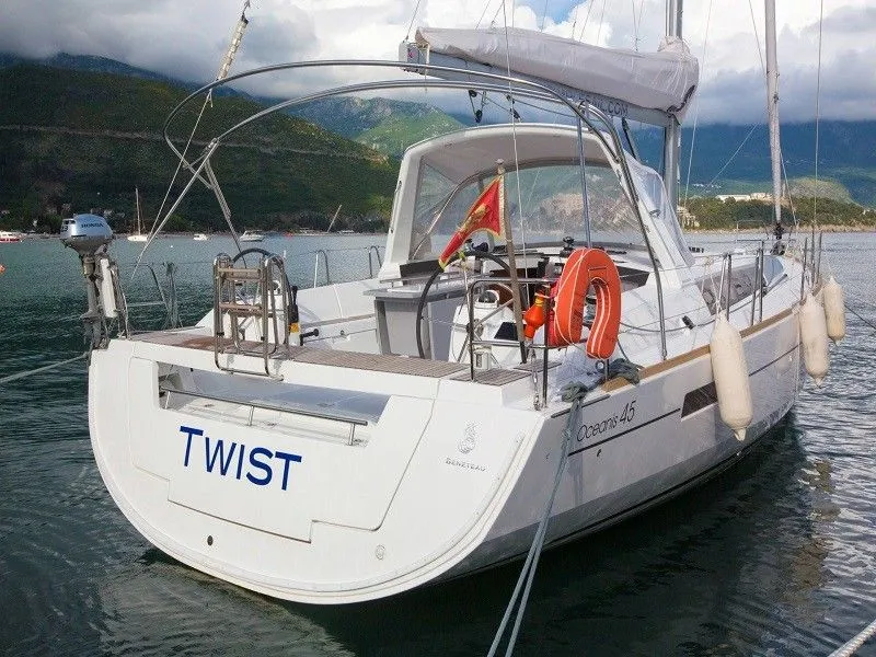 Charter a 13.85m Sailing Yacht Beneteau Oceanis 45 in Tivat