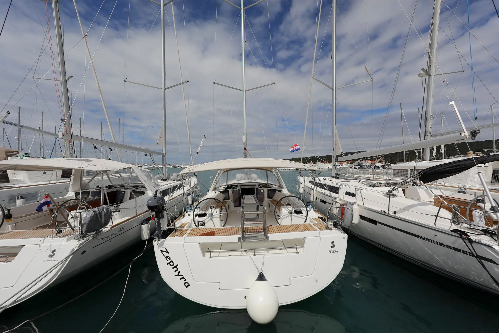 Zephyra Charter Boat - 3