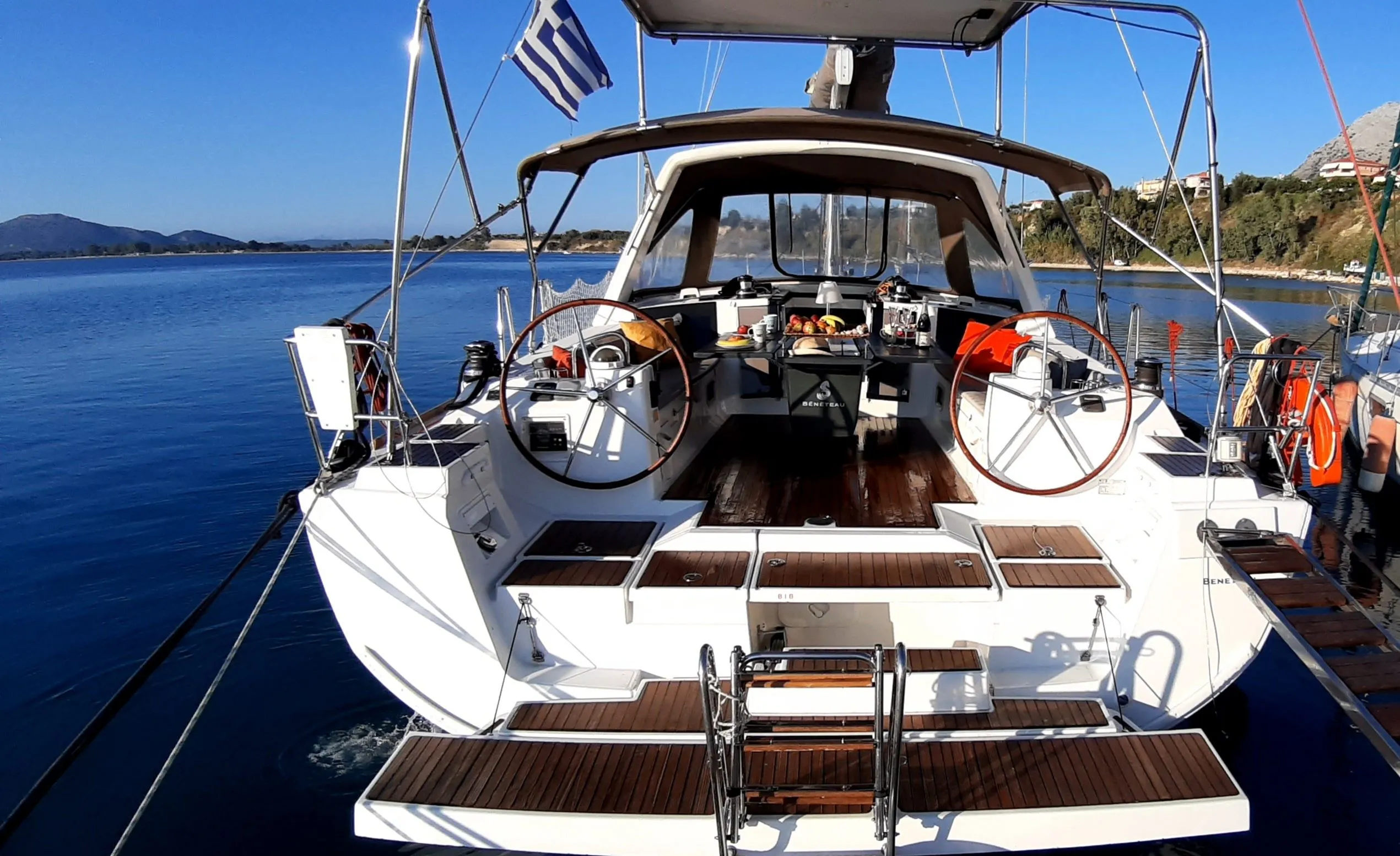 Explore Paleros on a 13.99m 4 Cabin Sailing Yacht Rental