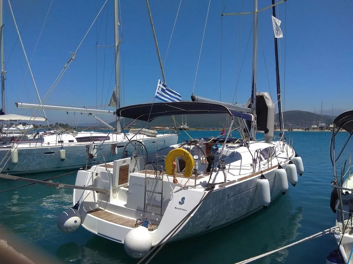Alpha Charter Boat