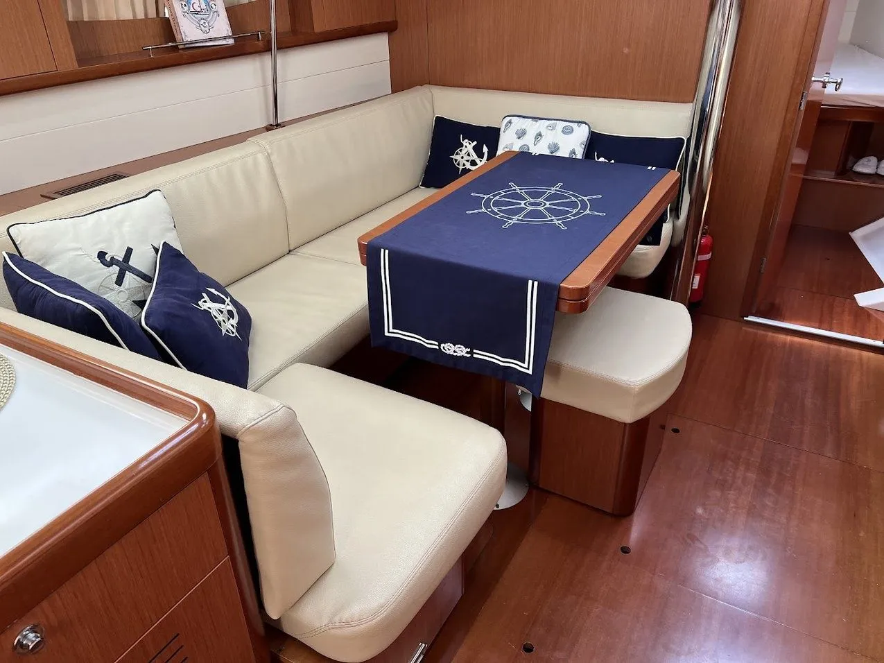 Чартер Edalili - 5