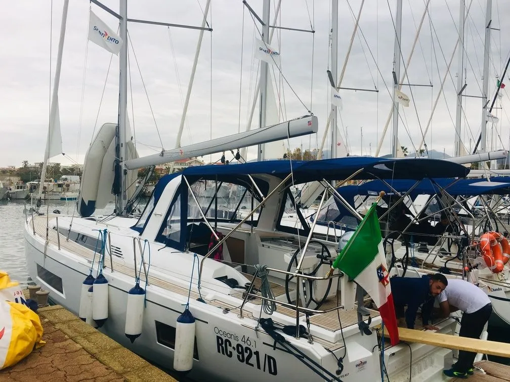 Rent a 14.6m Boat in Furnari