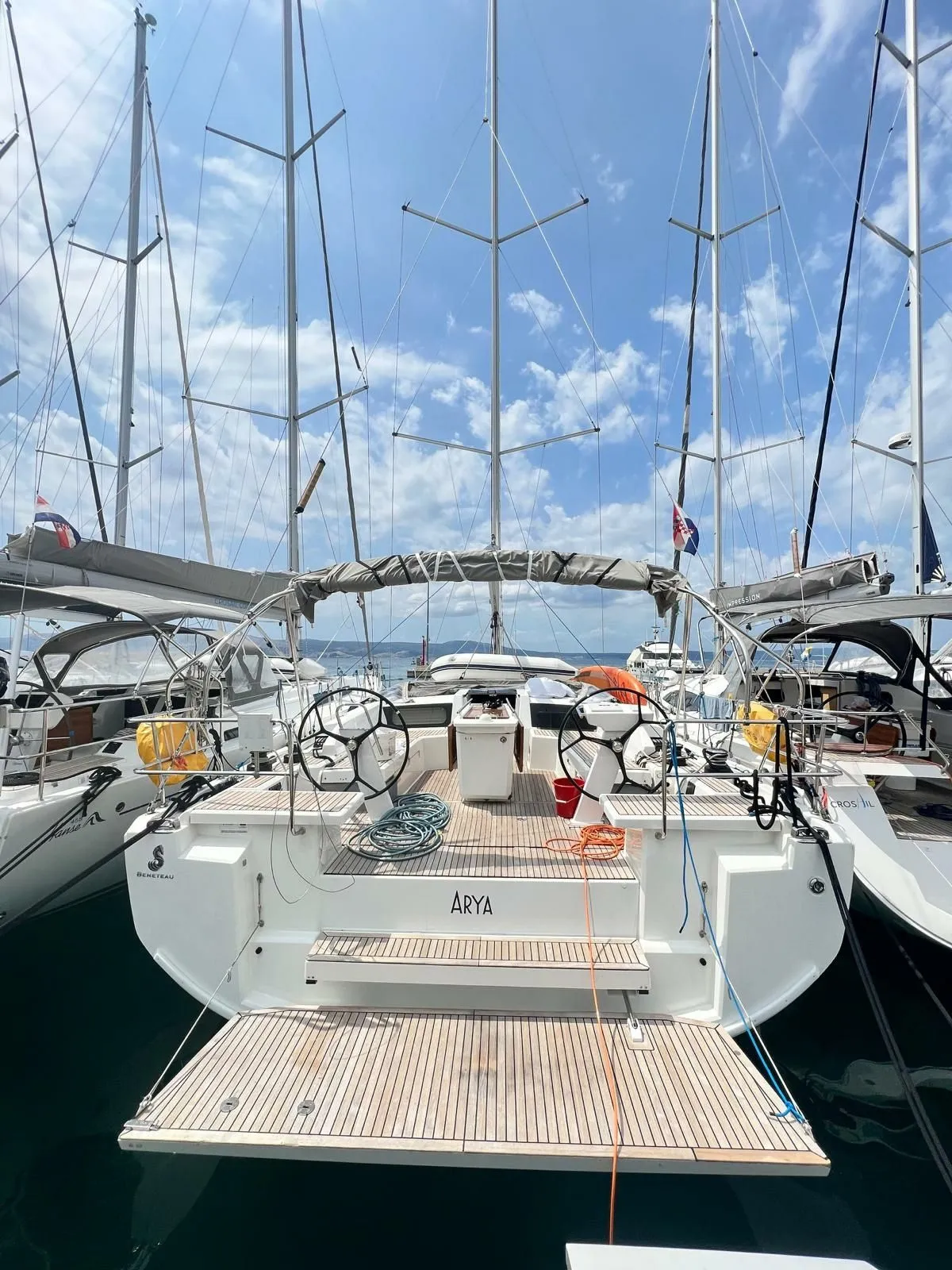 Arya Mietboot - 4