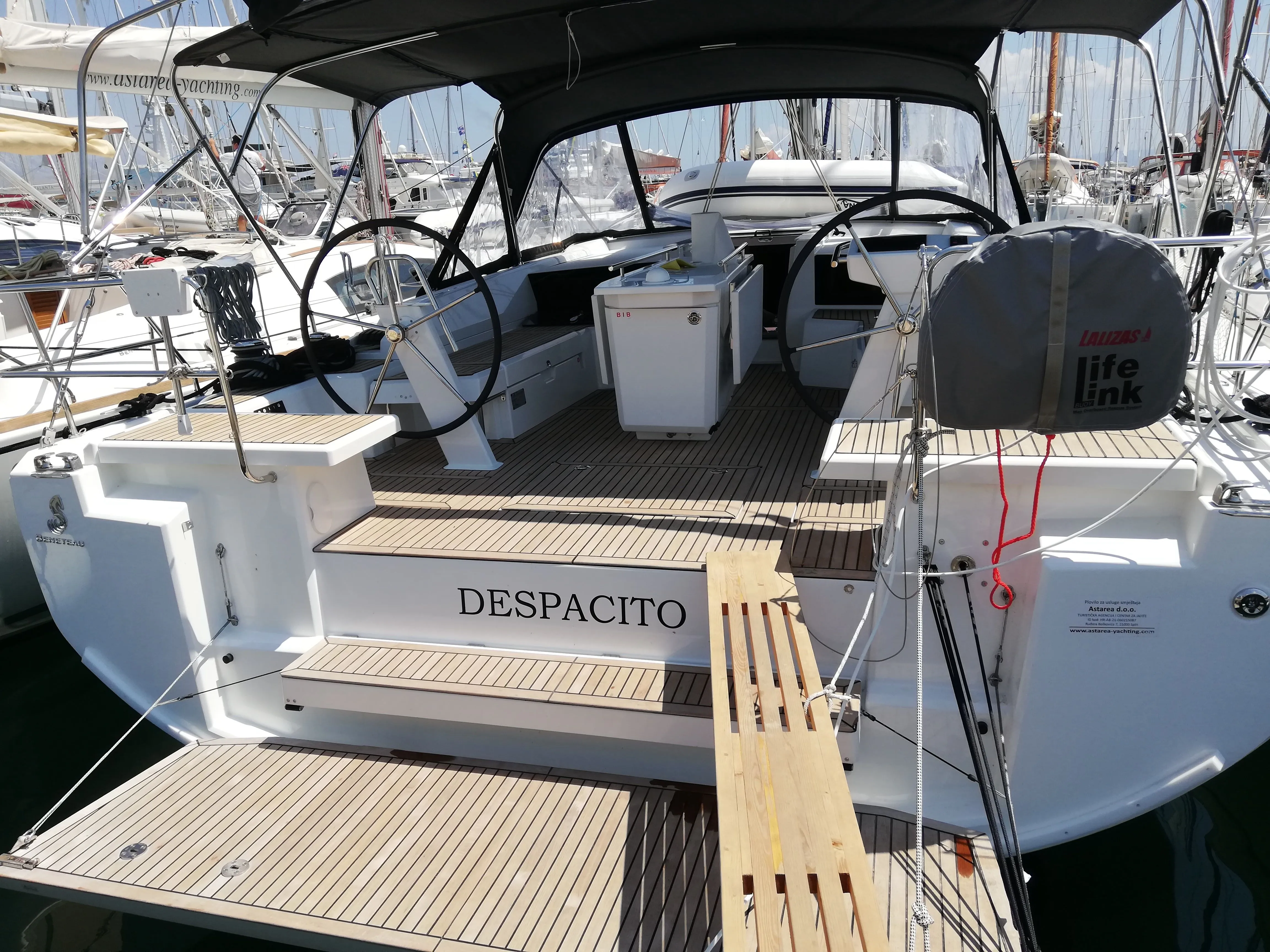 Despacito Charterboot - 3