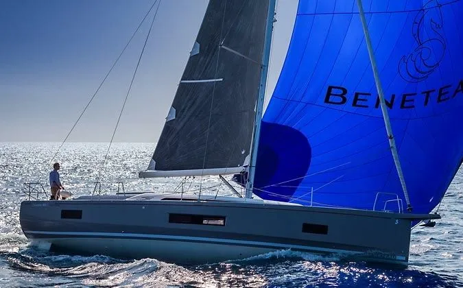Explore Marigot on a 14.6m Rental Sailing Yacht