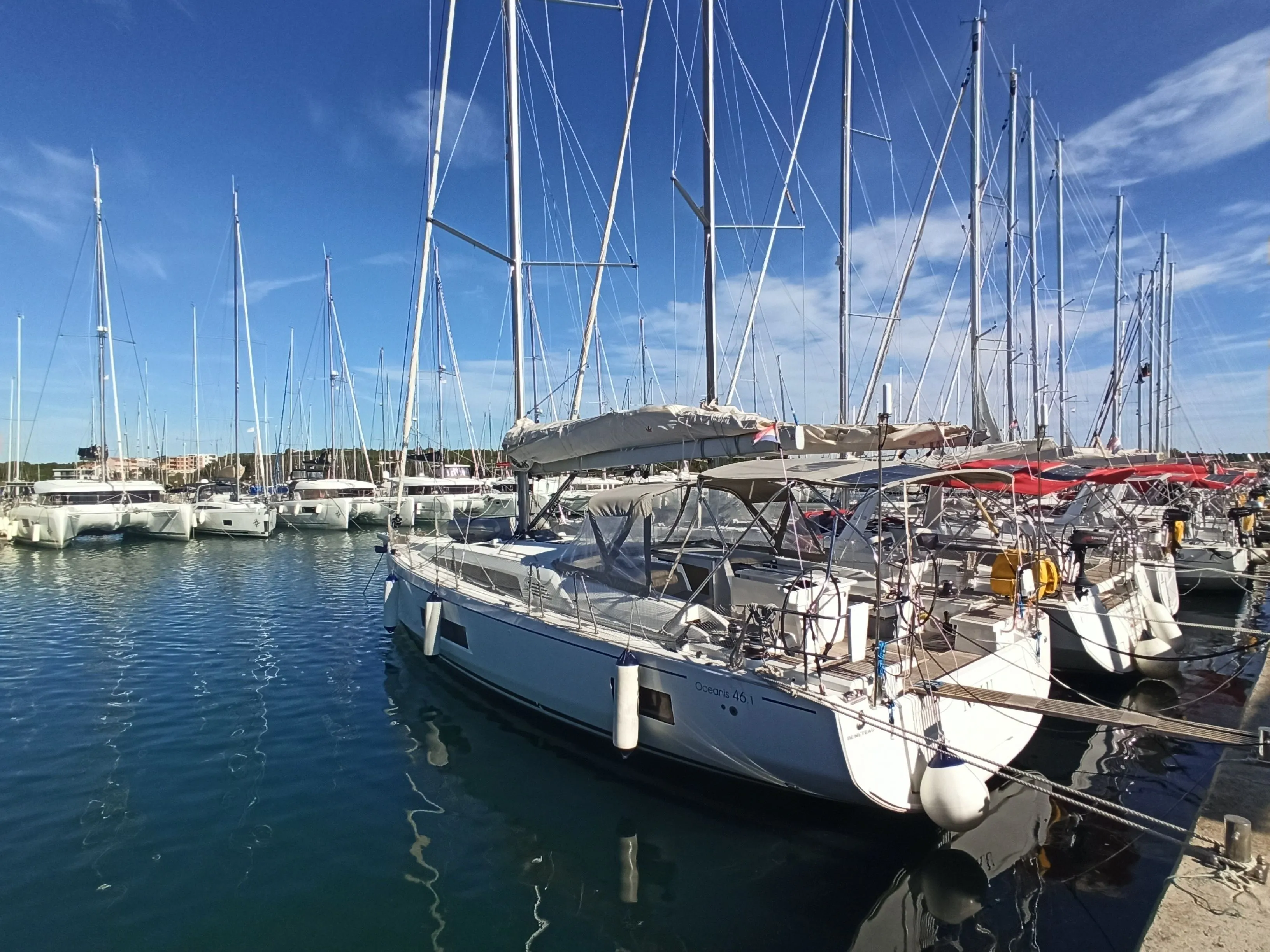 Boot - Explore Pula on a 14.6m Beneteau Oceanis 46.1 Sailing Yacht Rental
