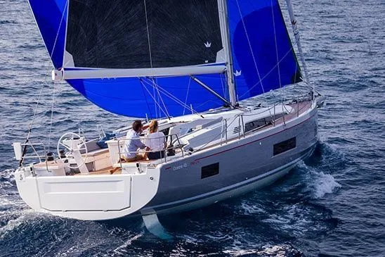 13.65m Bandol Beneteau Oceanis 46.1 Hire