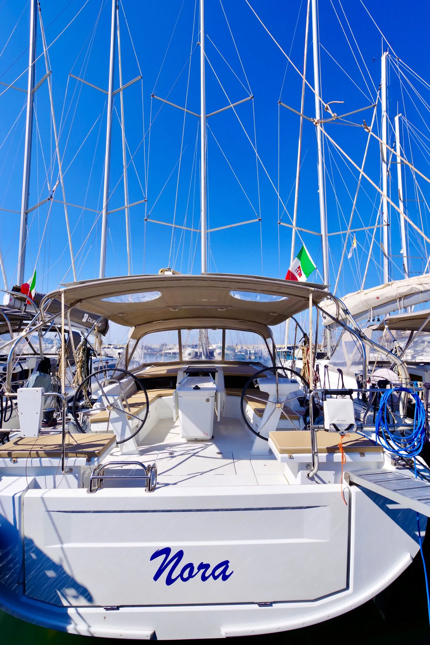 Nora Charterboot - 3